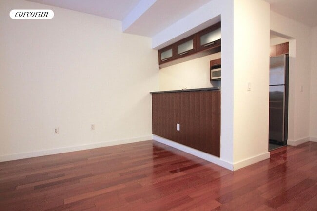 121 E 23rd St in New York, NY - Foto de edificio - Building Photo