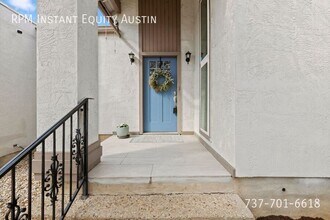 8110 Ceberry Dr in Austin, TX - Building Photo - Building Photo