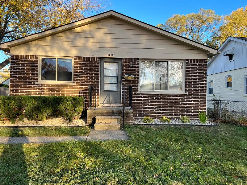 26066 Townley St in Madison Heights, MI - Building Photo