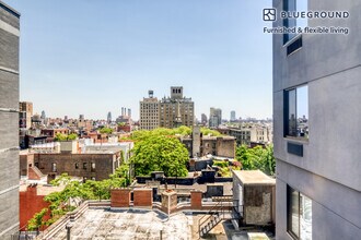 101 E 10th St in New York, NY - Building Photo - Building Photo