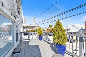 75 Oswego Ave in East Atlantic Beach, NY - Building Photo - Building Photo