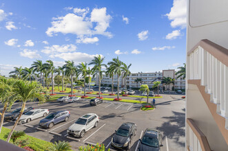 3089 Cornwall E in Boca Raton, FL - Building Photo - Building Photo