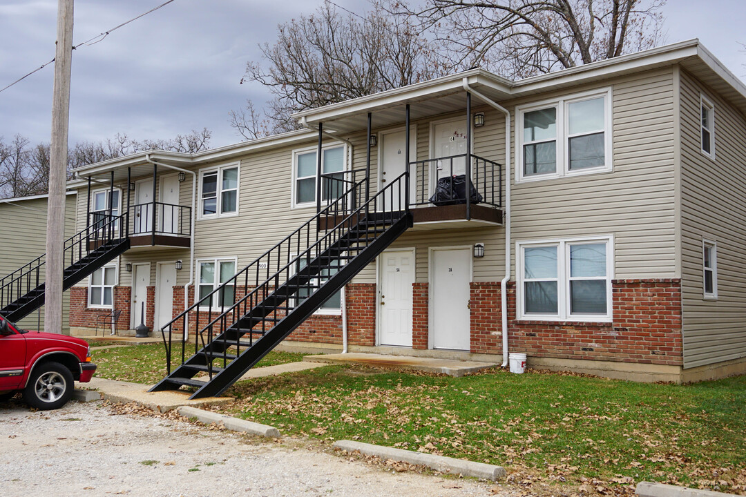 900 S. Dilworth Lane in Salem, MO - Building Photo