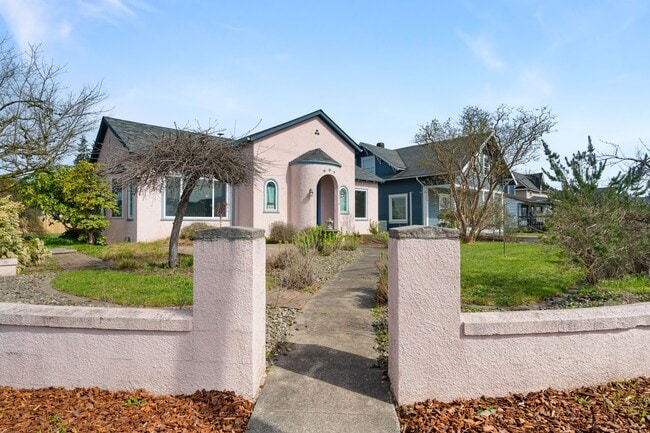 property at 404 Pioneer Ave E