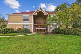 9481 Highland Oak Dr in Tampa, FL - Building Photo