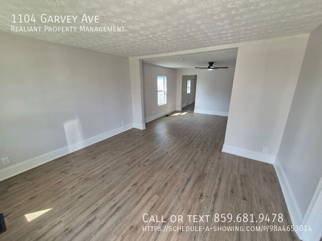 1104 Garvey Ave in Elsmere, KY - Building Photo - Building Photo