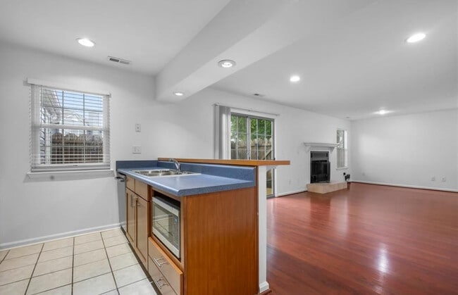 property at 264 Ferdinand Cir