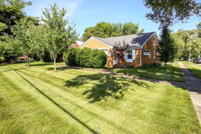 property at 1771 Harrodsburg Rd