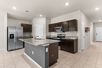 4906 Karen Grn Dr in Killeen, TX - Building Photo - Building Photo