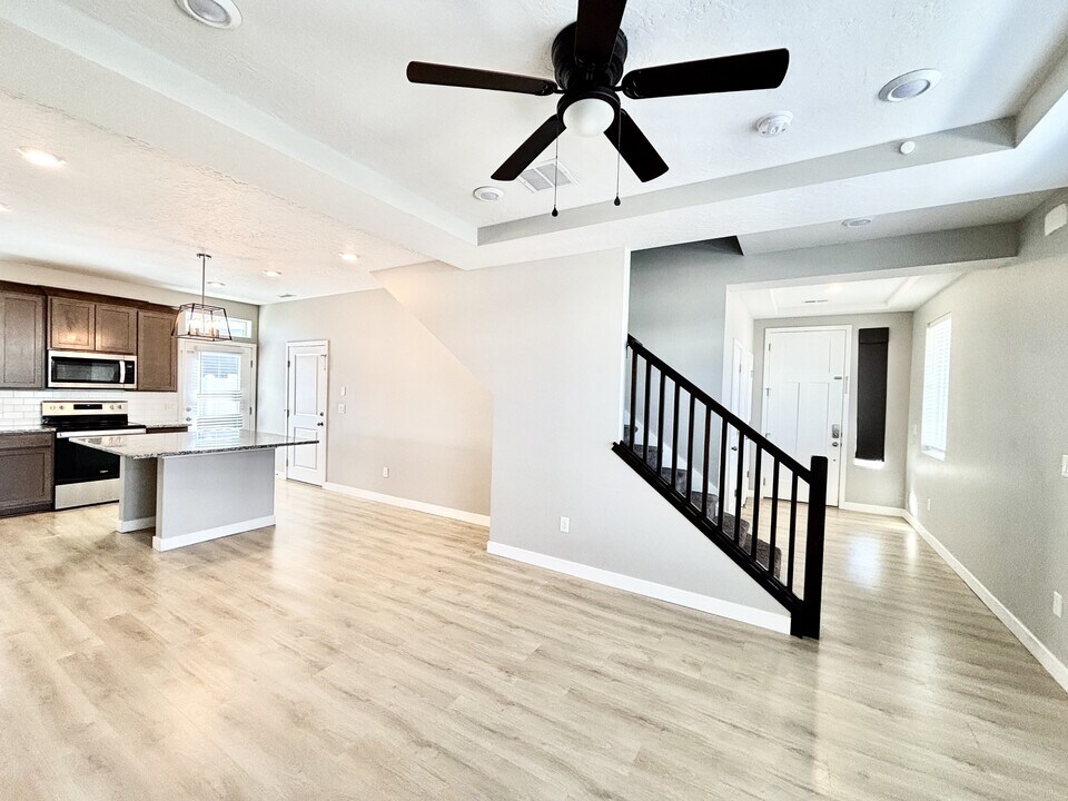 153 E Brushy Canyon St in Saratoga Springs, UT - Building Photo