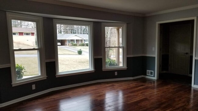 1871 Cameo Ct in Tucker, GA - Foto de edificio - Building Photo