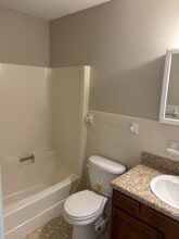 1090 N Guignard Dr in Sumter, SC - Building Photo - Building Photo