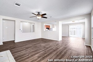 1907 Sundrop Bay in San Antonio, TX - Building Photo - Building Photo