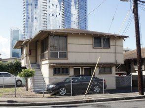 740 Piikoi St in Honolulu, HI - Building Photo - Building Photo