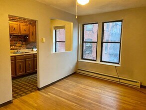 4 Wesley Pl in Boston, MA - Foto de edificio - Building Photo