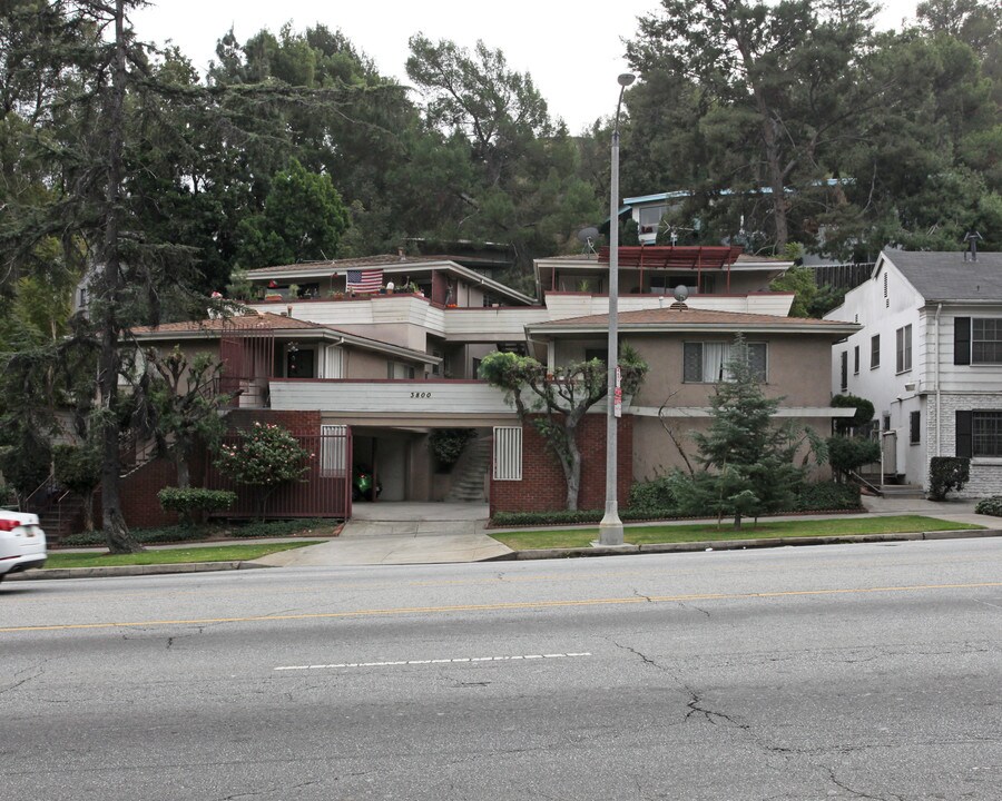 3800 Los Feliz Blvd in Los Angeles, CA - Foto de edificio