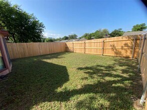 316 W William Cannon Dr in Austin, TX - Building Photo - Building Photo