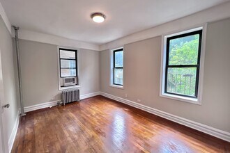 213 Bennett Ave in New York, NY - Building Photo - Building Photo
