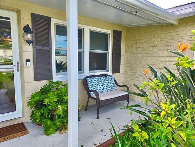 1354 Linstock Dr in Holiday, FL - Building Photo - Building Photo