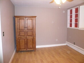 1064 Beacon St, Unit #D in Brookline, MA - Building Photo - Building Photo