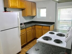410 E 9th St, Unit 2 in Lockport, IL - Building Photo