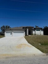 2101 NW 8th Terrace in Cape Coral, FL - Building Photo