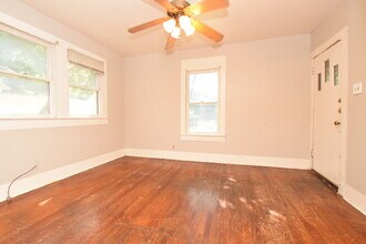 5110 Evans Ave in Austin, TX - Building Photo - Building Photo