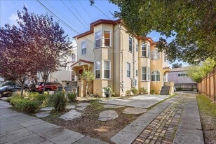1012 Walnut St in Alameda, CA - Building Photo