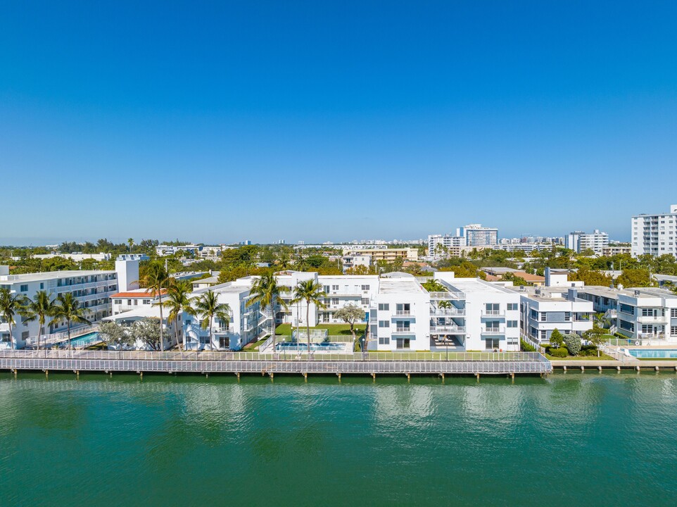 Normandy Cove in Miami Beach, FL - Building Photo