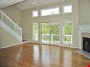 202 Lagoon Ct in Emerald Isle, NC - Foto de edificio - Building Photo