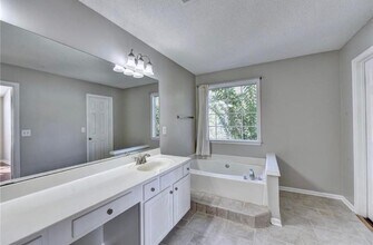 300 Treyford Ct in Alpharetta, GA - Building Photo - Building Photo