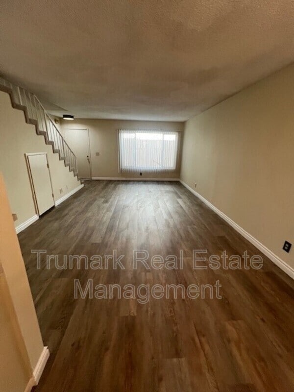 property at 2713 Montrose Ave