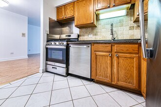 1477 N Winslowe Dr in Palatine, IL - Building Photo - Building Photo