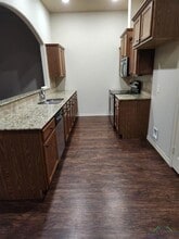 1205 H G Mosley Pkwy in Longview, TX - Building Photo - Building Photo