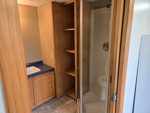 87 Essex St, Unit Essex1stfloor in Lewiston, ME - Building Photo - Building Photo