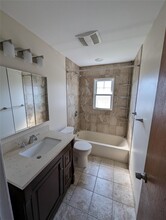 10 Staples St in Farmingdale, NY - Building Photo - Building Photo