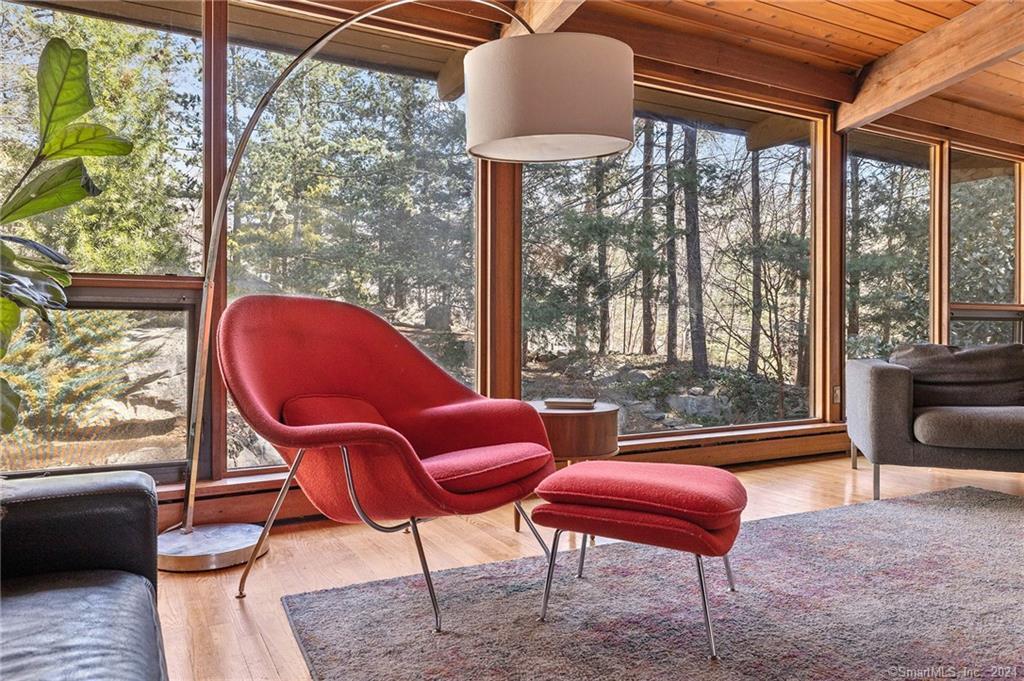 47 Florida Hill Rd in Ridgefield, CT - Foto de edificio
