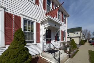 36 Middle St in Fairhaven, MA - Building Photo - Building Photo