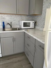 19 Abbey Ln, Unit 2060 in Delray Beach, FL - Foto de edificio - Building Photo