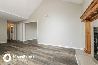 1312 Stonecrest Dr in Kearney, MO - Foto de edificio - Building Photo