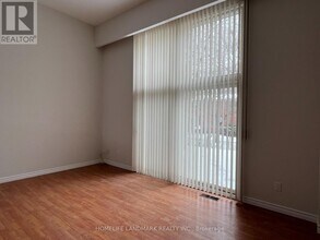 256 Sprucewood Ct in Toronto, ON - Building Photo - Building Photo