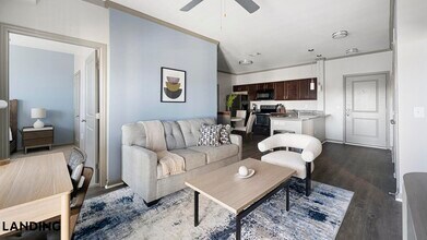 225 Walden Village Ln, Unit 422 in Nashville, TN - Foto de edificio - Building Photo