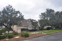 18003 Bullis Hill in San Antonio, TX - Foto de edificio - Building Photo