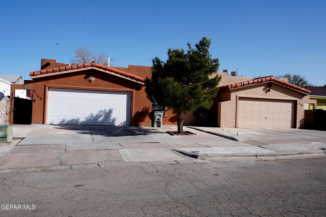 2150 King James Pl in El Paso, TX - Building Photo - Building Photo