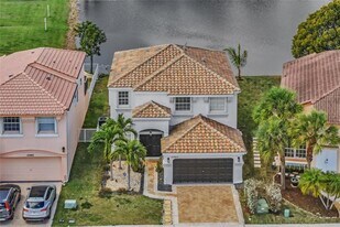 15363 NW 14th Rd in Pembroke Pines, FL - Building Photo