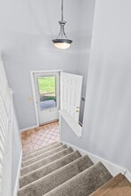 204 Saxon Dr in Springfield, IL - Foto de edificio - Building Photo