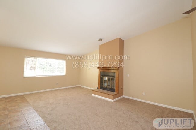 23852 Humiston Way in Ramona, CA - Building Photo - Building Photo