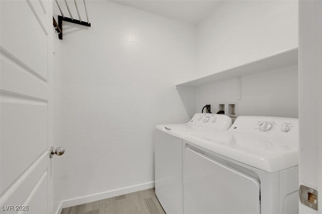 property at 274 Luna Valley Wy