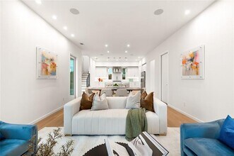 828 McBroom St in Dallas, TX - Building Photo - Building Photo