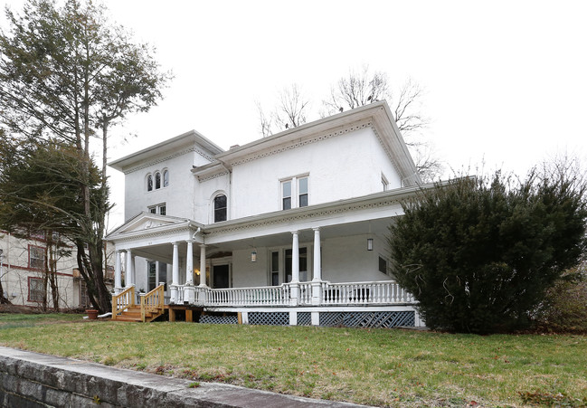 60 Broad St in Norwich, CT - Building Photo - Building Photo